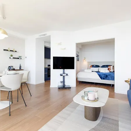 公寓 Les Pins Luxueuse Front De *