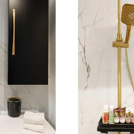 Les Pins Luxueuse Front De 胡安莱潘